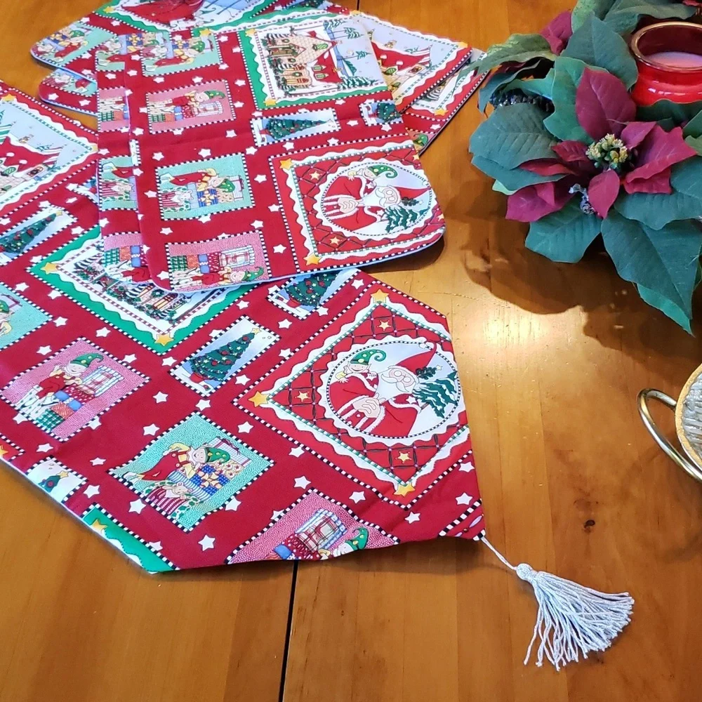Elf on a Shelf Table Runner and 4 Placemats - Picture 5 of 8